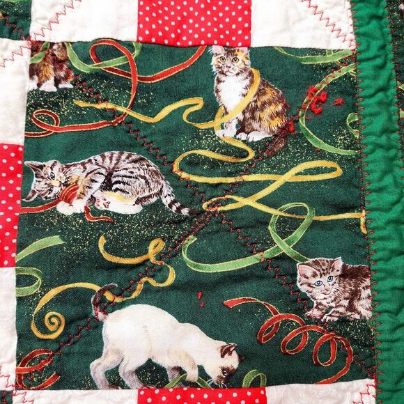 Christmas Cats Handmade Lap or Child Size Quilt Green Red Checkered 41" x 35" - Picture 4 of 8
